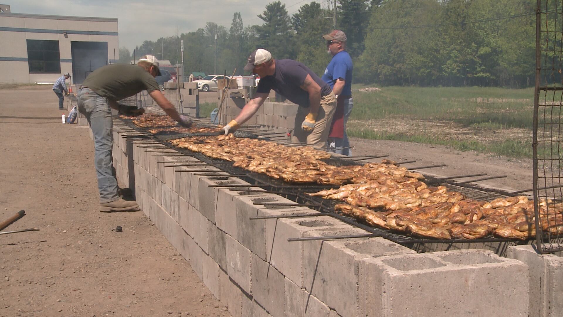 Kiwanis Club of Marquette barbecues for 67th annual fundraiser - Vimarsana News