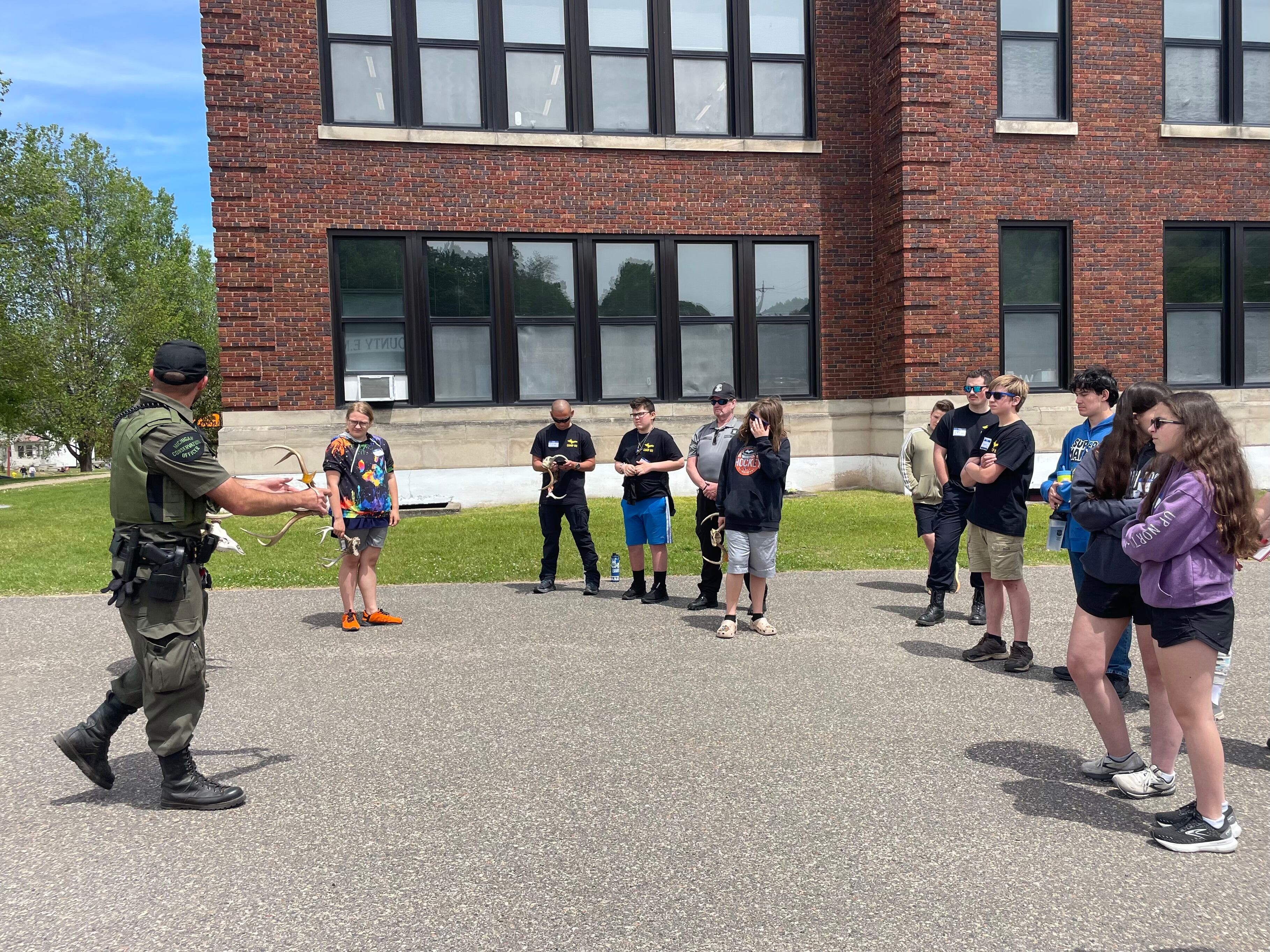 Camp 911 builds community relationships in Munising - Vimarsana News