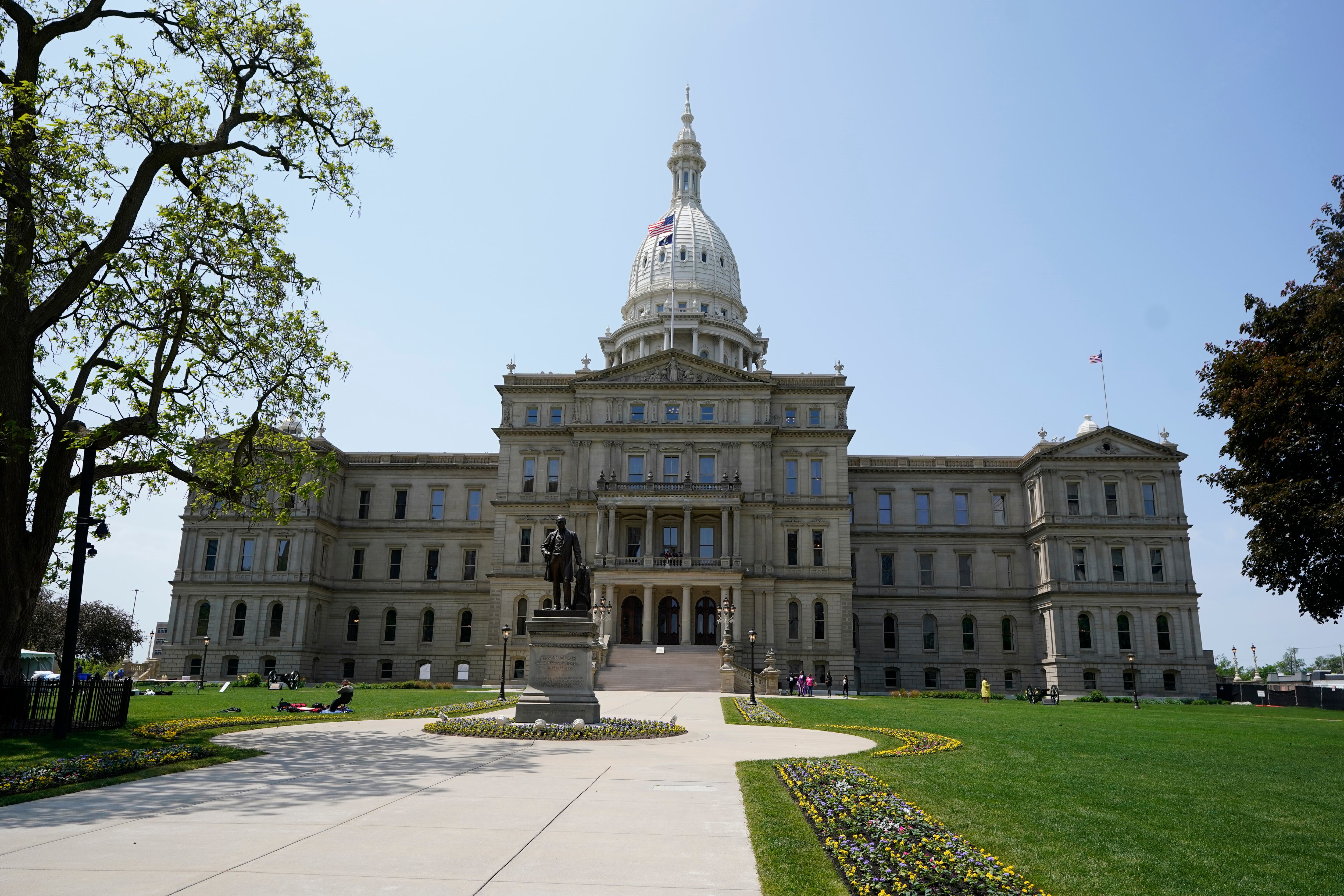 Crash survivors impacted by the 2019 no-fault auto reform say lawmakers are holding up legislation that would restore care - Vimarsana News