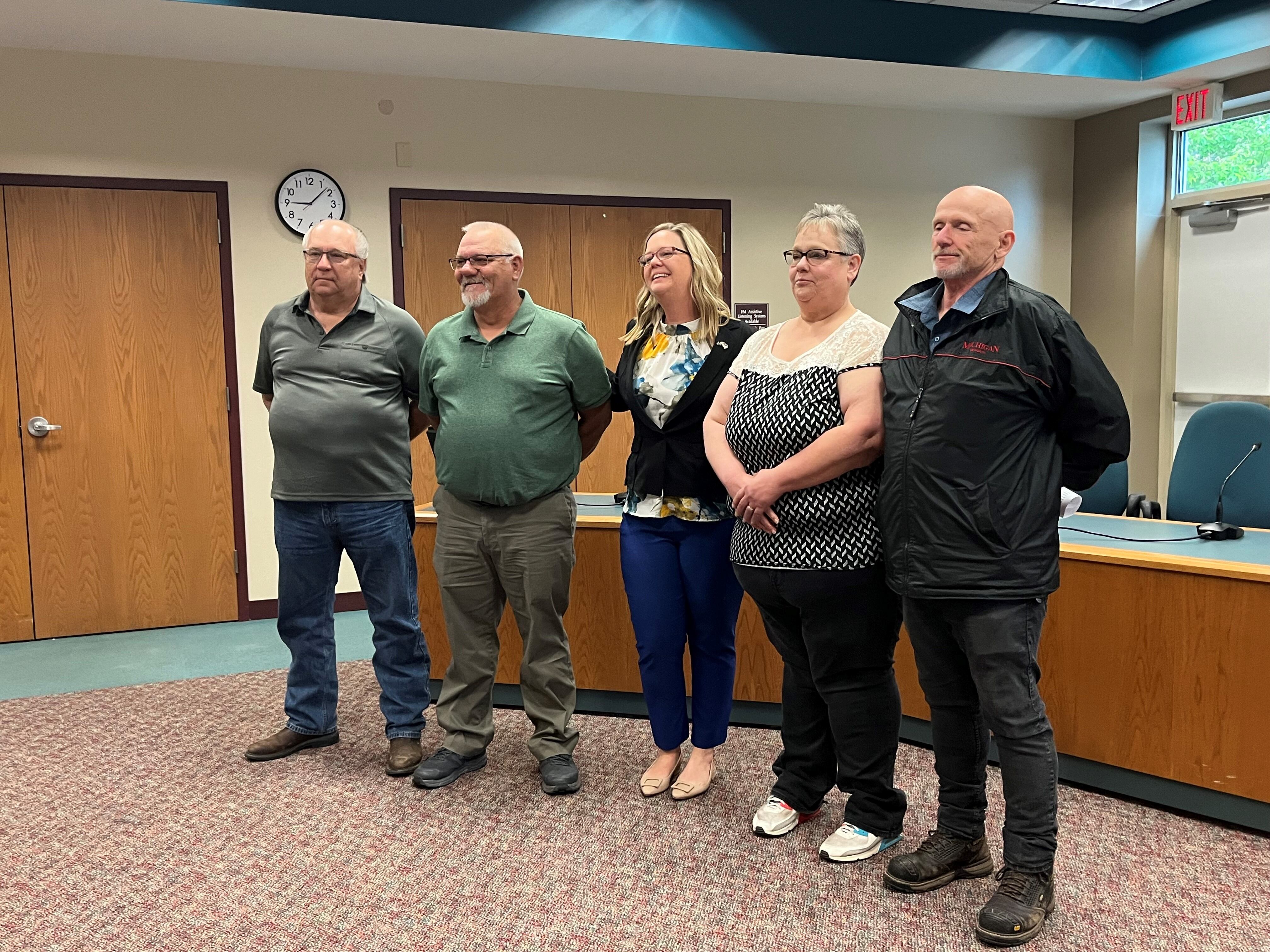 New Delta County commissioners take oath of office - Vimarsana News
